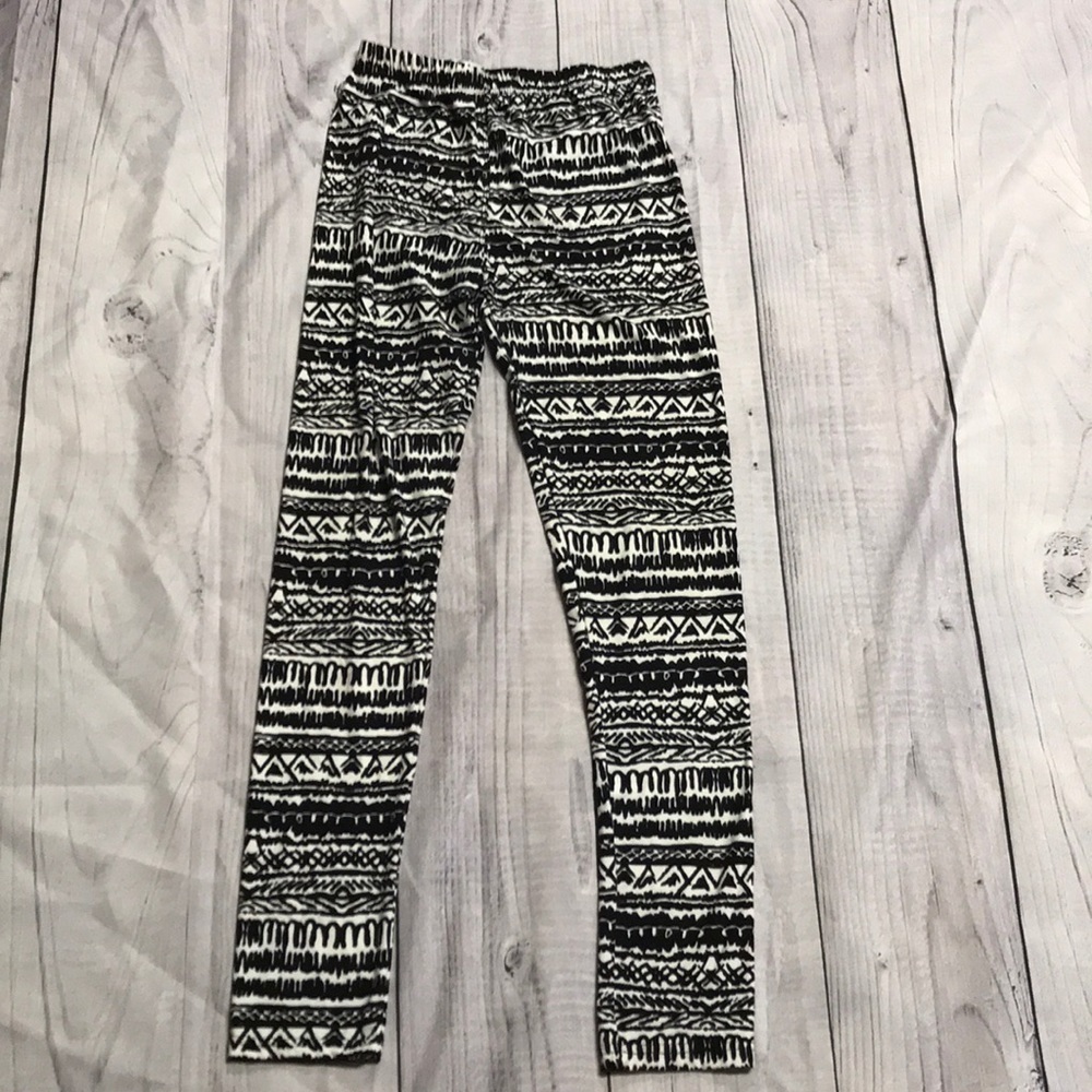 𝅺TAKE Two Leggings, One Size